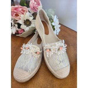 Rosette lace espadrilles